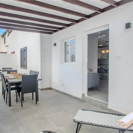 Holiday home Casa Lolo & Pepe By Villalize Playa Honda (Lanzarote)